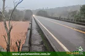 Rio Turvo: imagens mostram situação da ponte na RSC-472, entre Três Passos e Tenente Portela