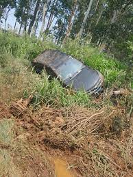 Veículo sai da pista e tomba, às margens da VRS-822, em Esperança do Sul