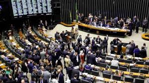 Congresso derruba veto de Lula e libera R$ 3,6 bilhões em emendas parlamentares