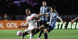 Grêmio é goleado pelo São Paulo e pode deixar G4 do Brasileirão