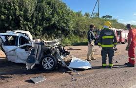 Mulher morre e dois ficam feridos após grave acidente de trânsito na BR-290, no RS