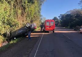 Acidente entre caminhão e carro de Três Passos na BR-468 deixa um ferido, em Campo Novo