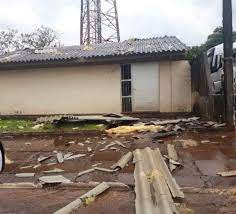 Temporal com chuva forte, vento e granizo causou danos localizados em Miraguaí